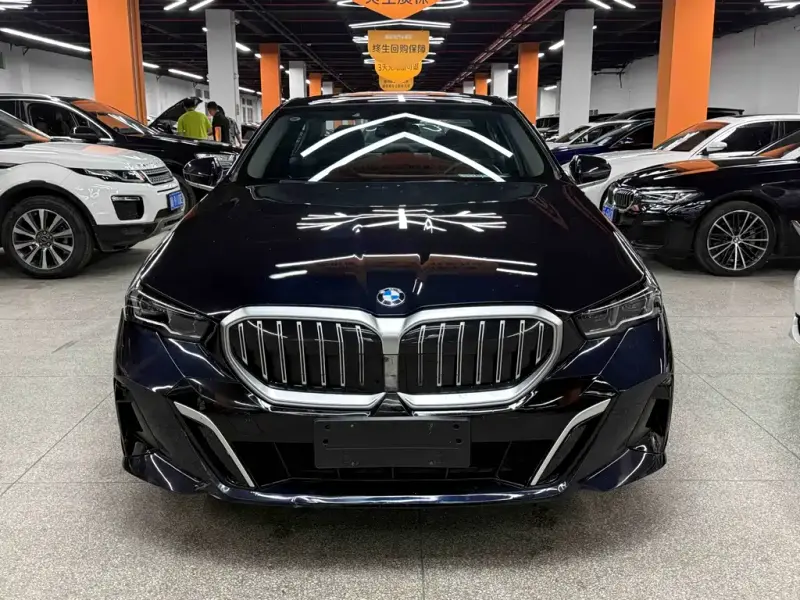 BMW 5 Series, 2025
