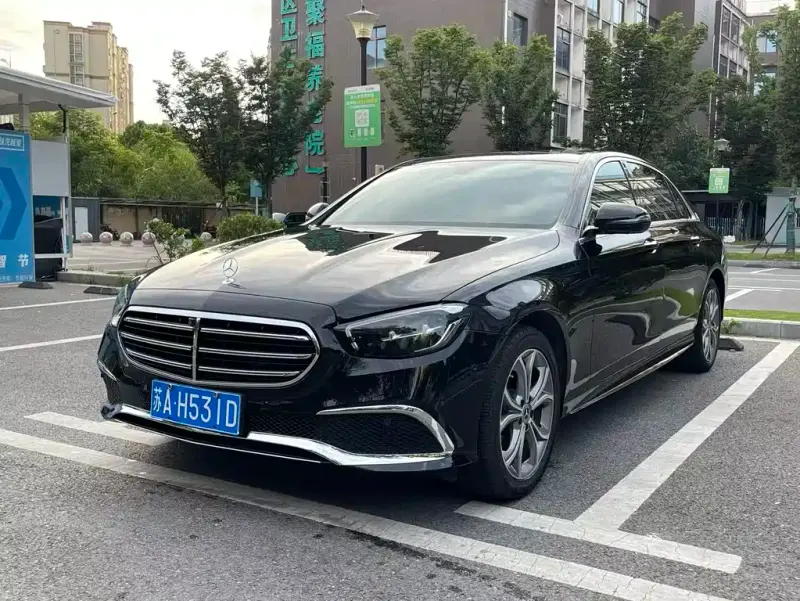 Mercedes-Benz E-Class, 2023 — фото 1