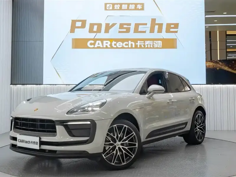 Porsche Macan, 2022
