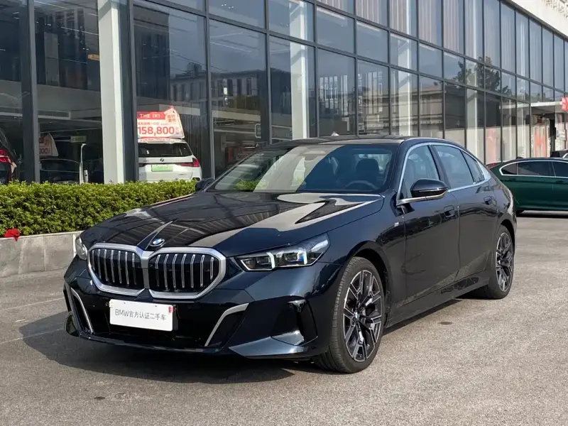 BMW 5 Series, 2025