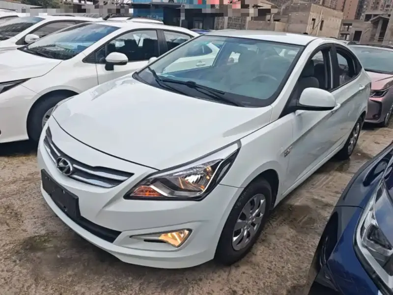 Hyundai Verna, 2015