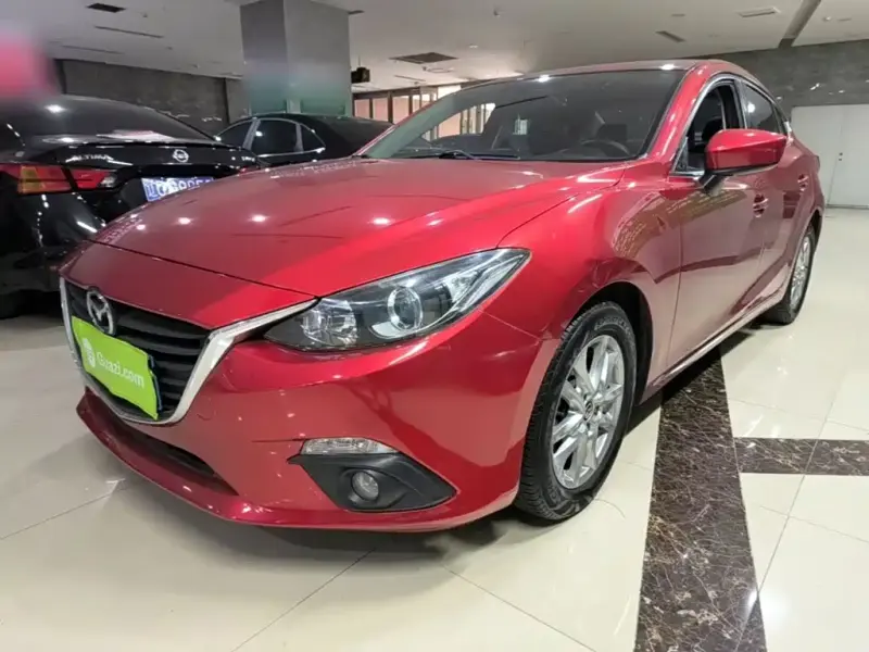 Mazda 3 Axela, 2015
