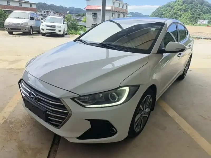 Hyundai Elantra, 2016 — фото 1