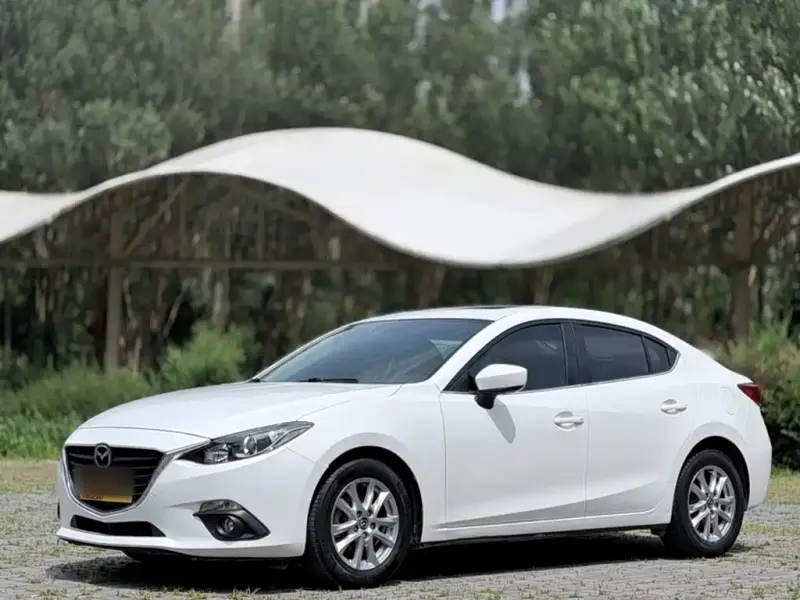Mazda 3 Axela, 2016