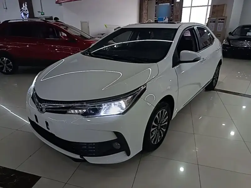 Toyota Corolla, 2019 — фото 1