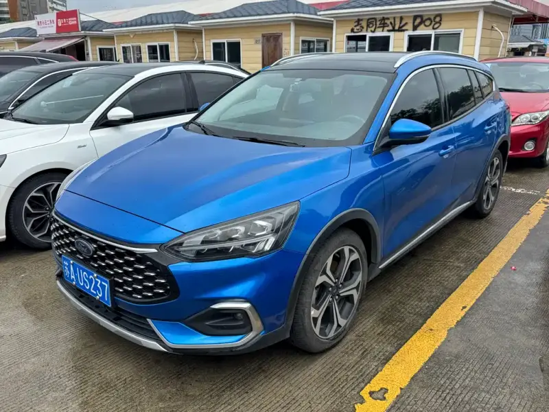 Ford Focus, 2021 — фото 1