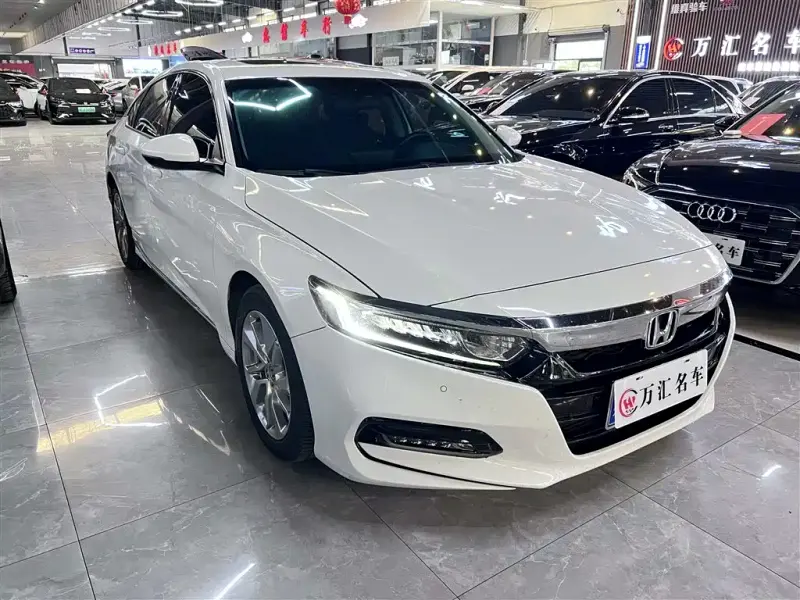 Honda Accord, 2019 — фото 1