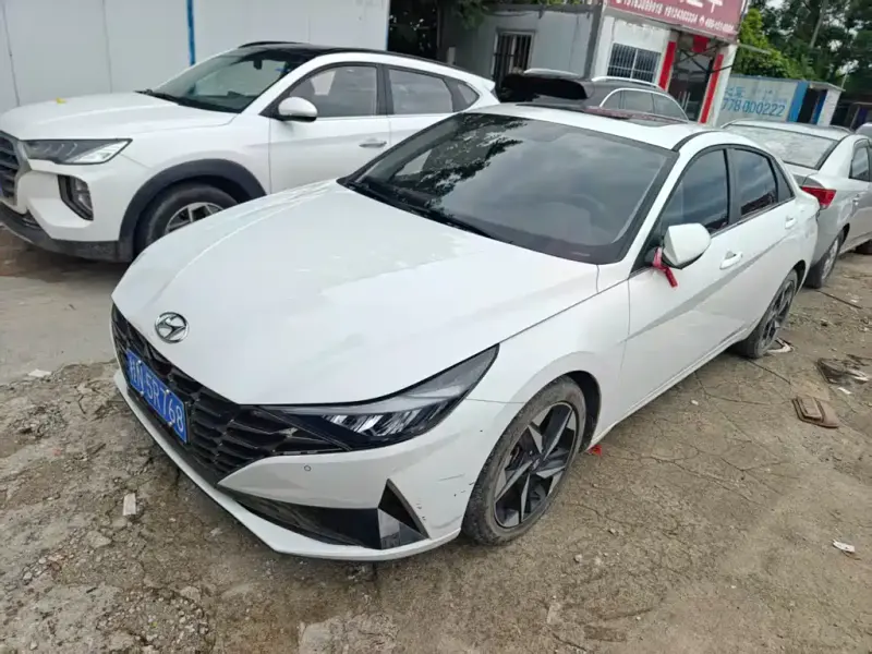 Hyundai Elantra, 2023