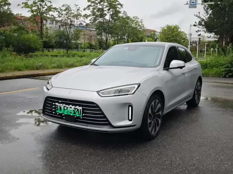 AITO M5, 2022