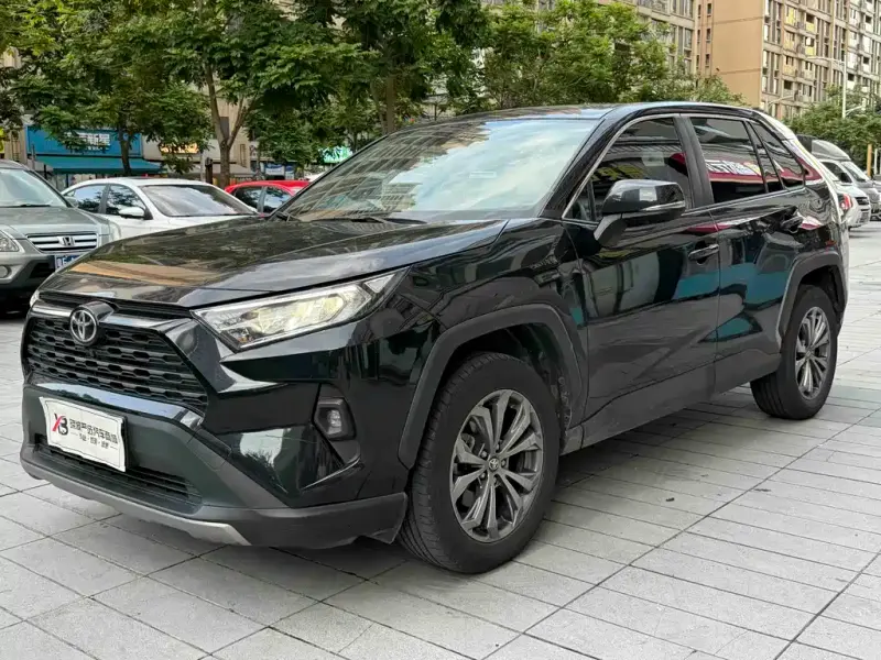 Toyota RAV4, 2024 — фото 1