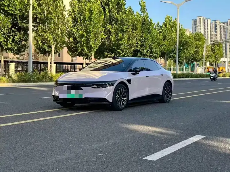 Zeekr 007, 2024