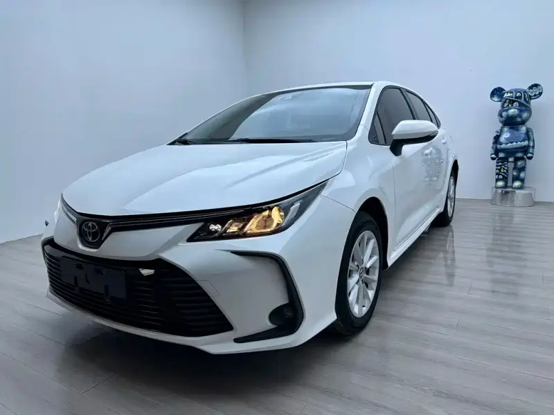 Toyota Corolla, 2022 — фото 1