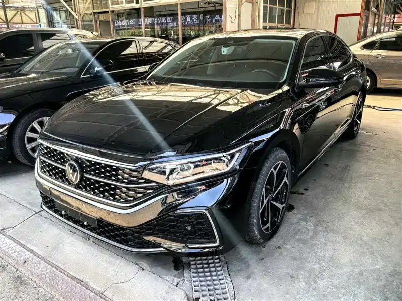 Volkswagen Passat, 2023