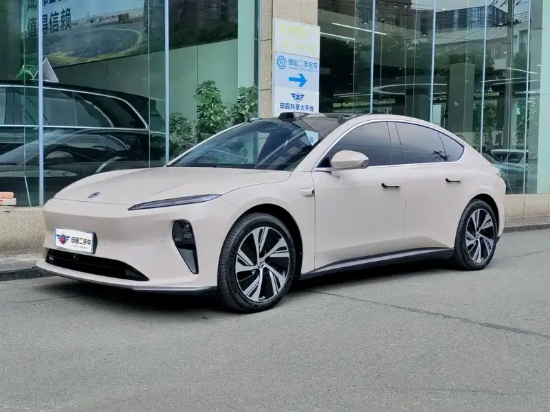 NIO ET5, 2025