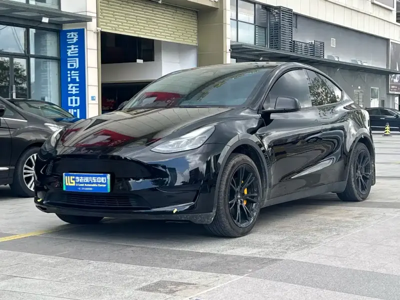 Tesla Model Y, 2023