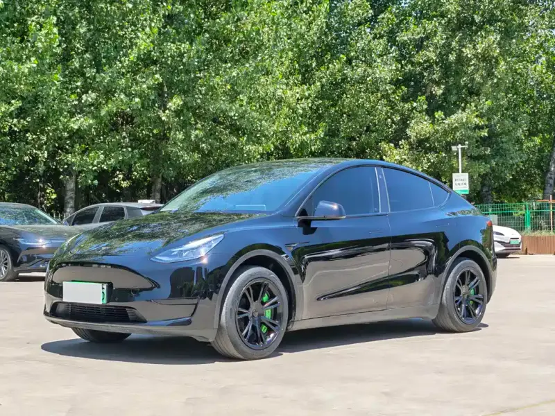 Tesla Model Y, 2023