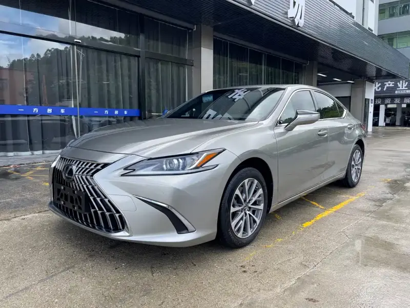 Lexus ES, 2023 — фото 1
