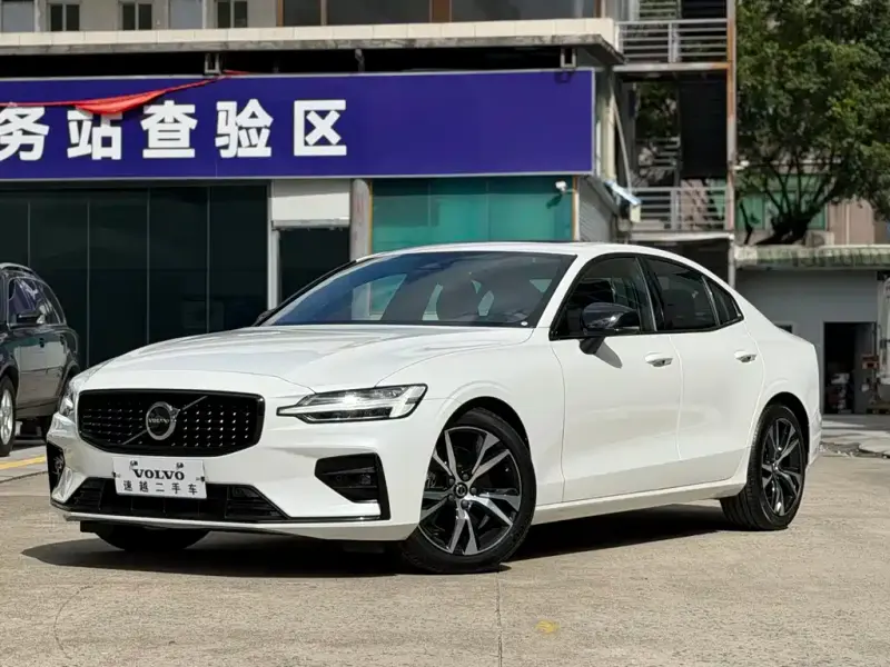 Volvo S60, 2024