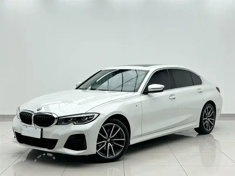 BMW 3 Series, 2022