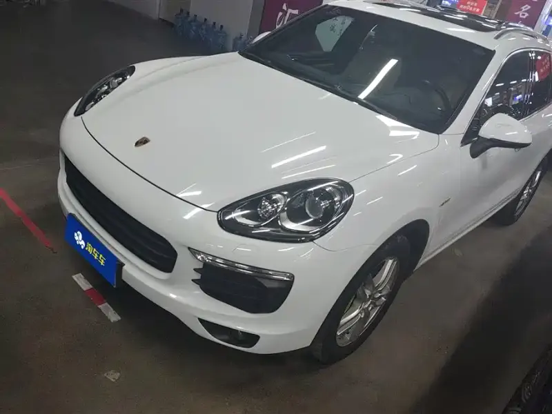 Porsche Cayenne Hybrid, 2017