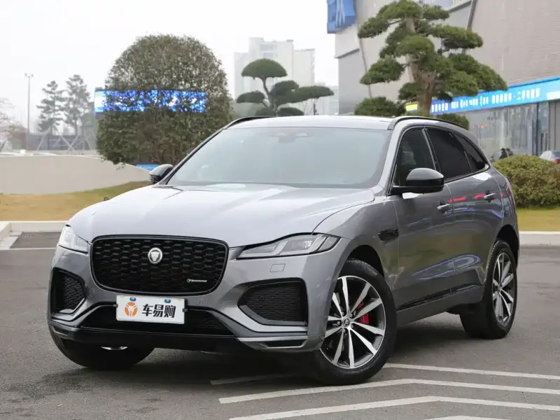 Jaguar F-PACE, 2024