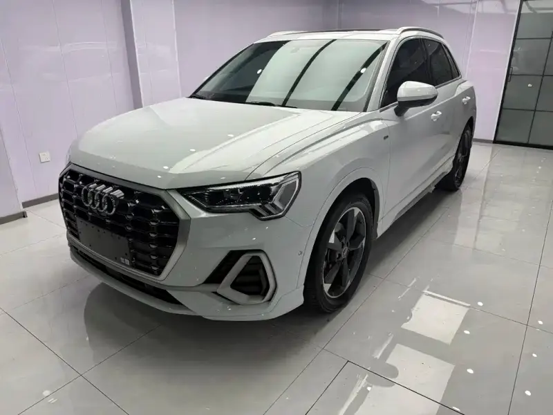 Audi Q3, 2023
