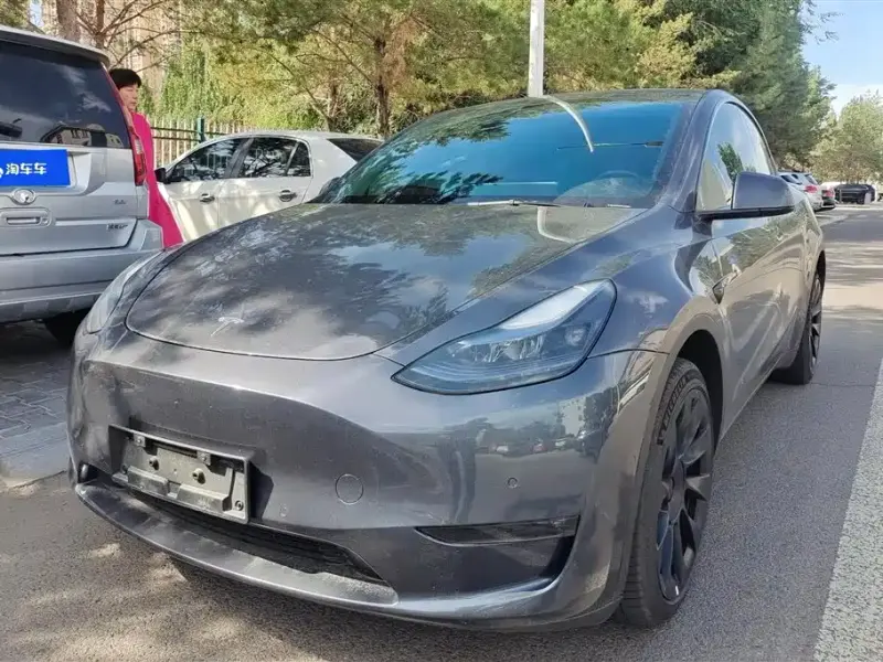 Tesla Model Y, 2023