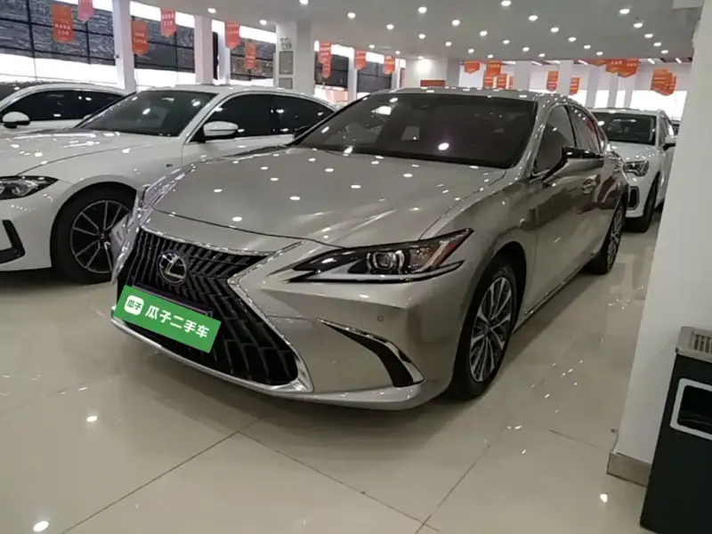 Lexus ES, 2024 — фото 1