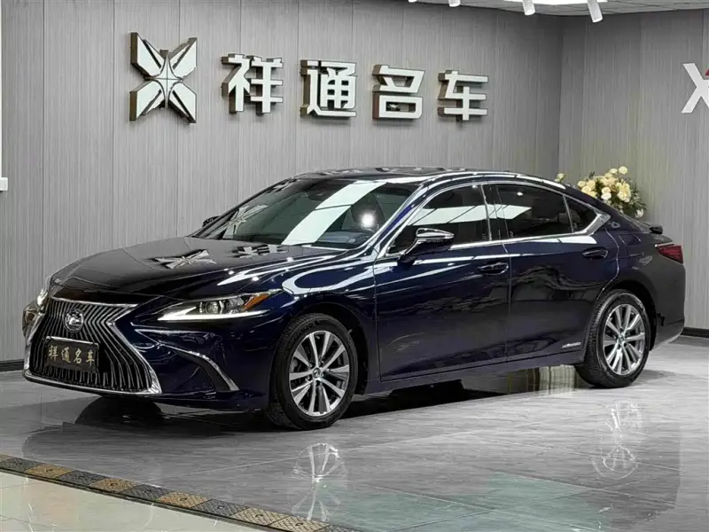 Lexus ES, 2021 — фото 1