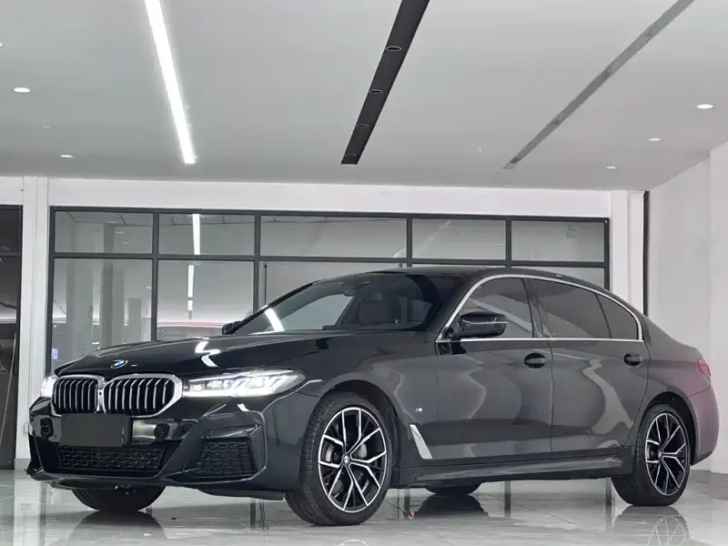 BMW 5 Series, 2022