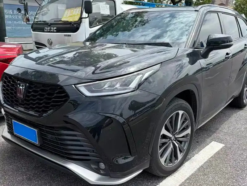 Toyota Crown Kluger, 2025
