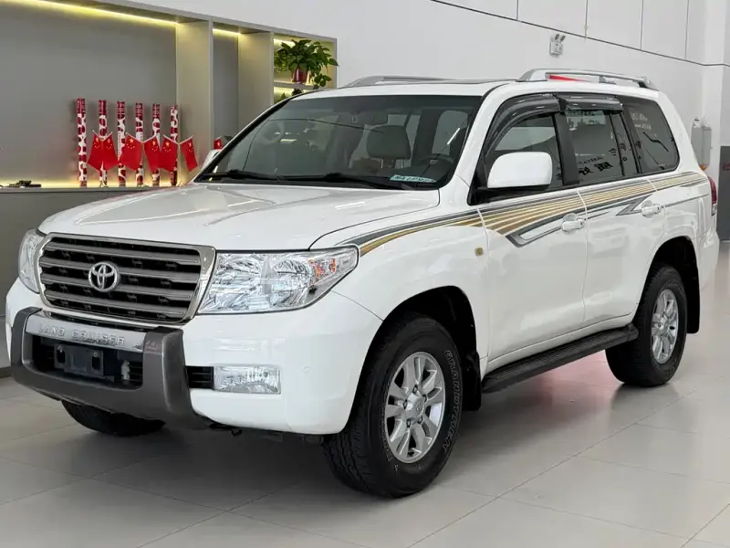 Toyota Land Cruiser, 2012 — фото 1