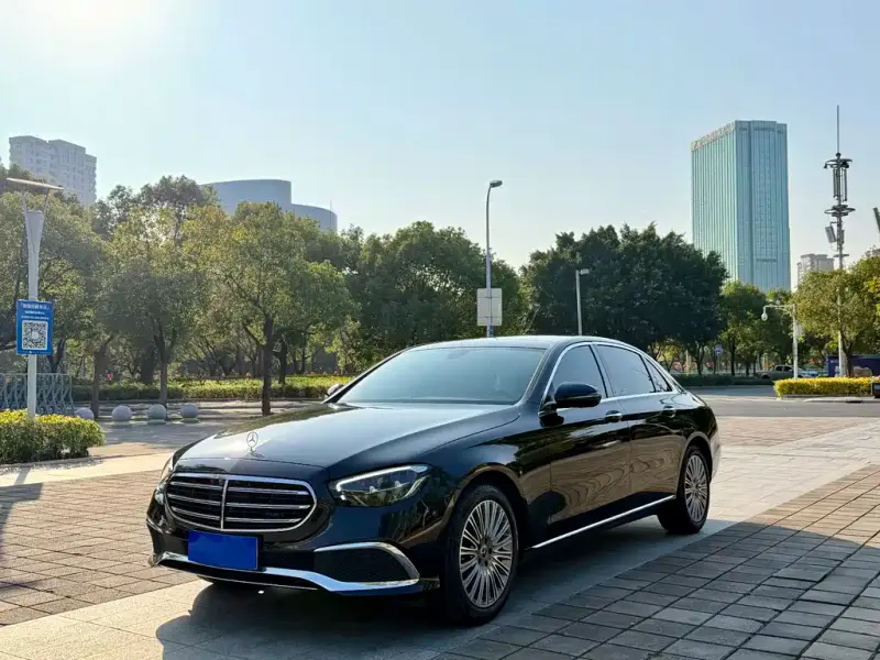 Mercedes-Benz E-Class, 2023 — фото 1