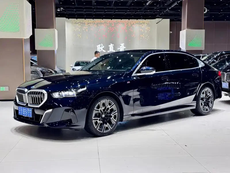 BMW 5 Series, 2024