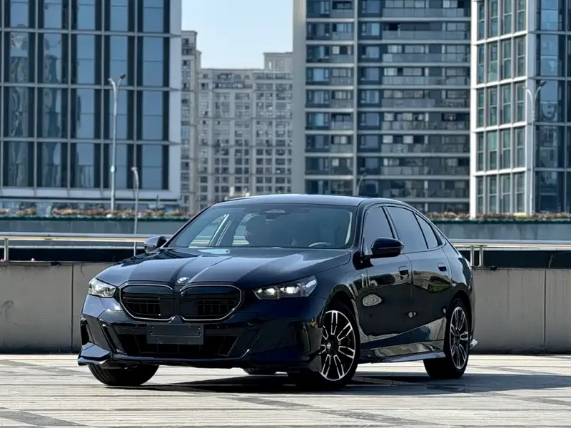BMW 5 Series, 2025