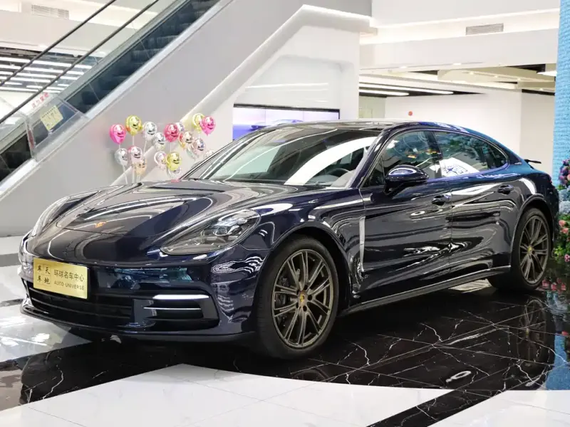 Porsche Panamera, 2018