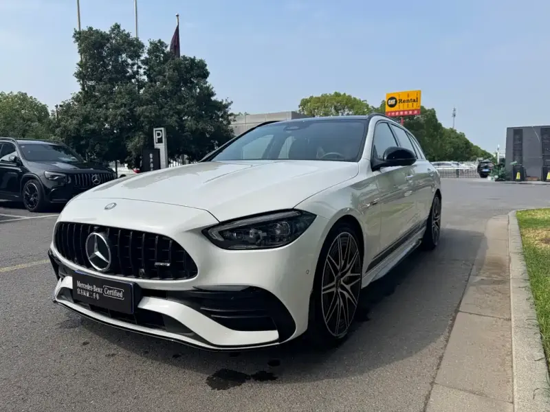 Mercedes-Benz C-Class AMG, 2025