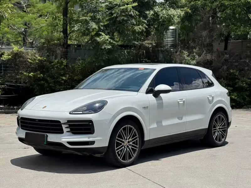 Porsche Cayenne Hybrid, 2023