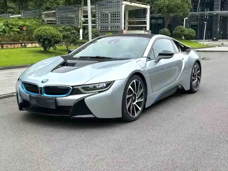 BMW i8, 2018