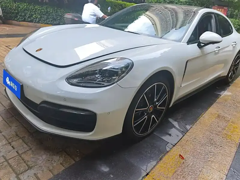Porsche Panamera, 2022