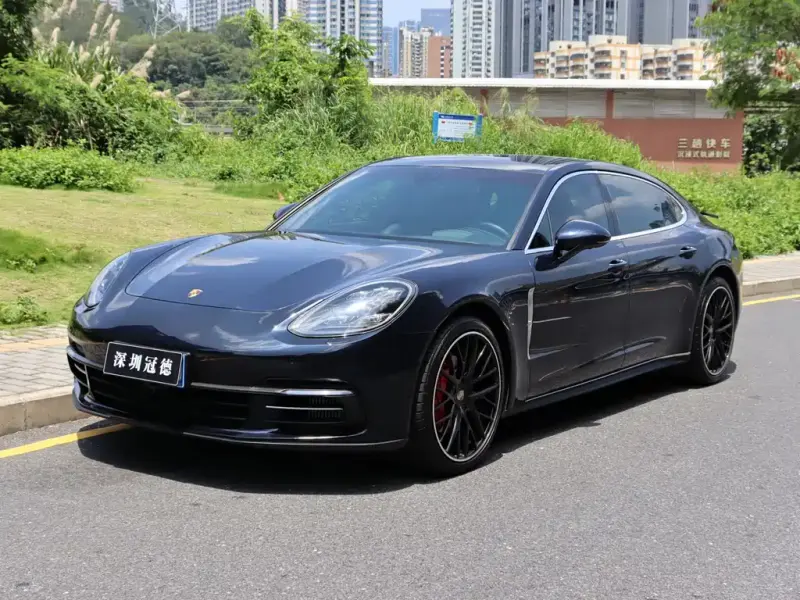 Porsche Panamera, 2019