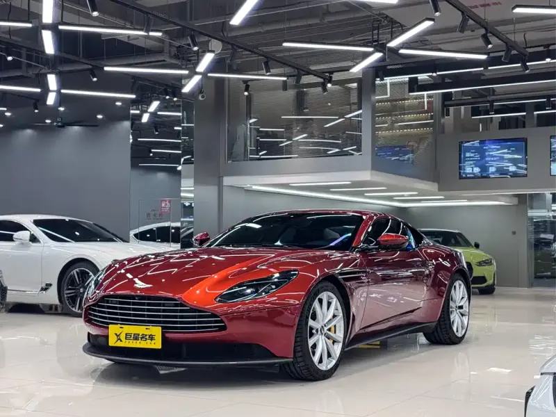 Aston Martin DB11, 2020