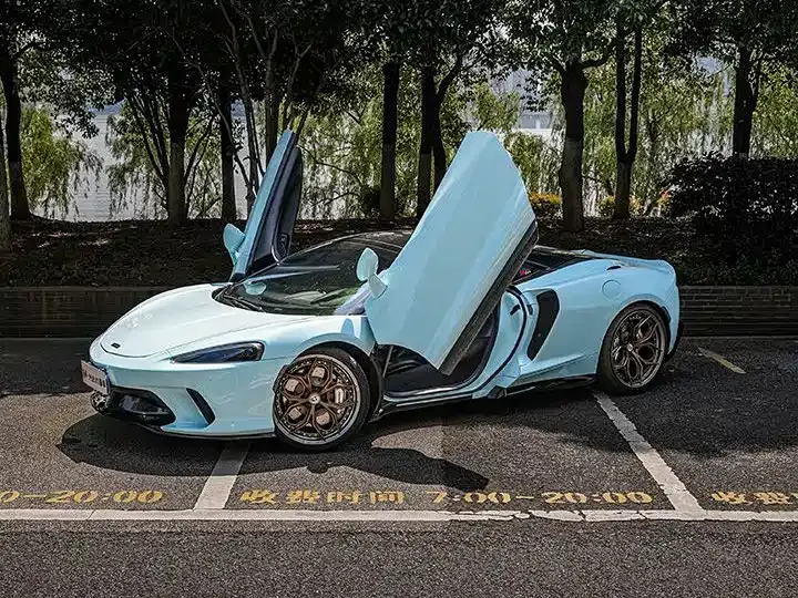 McLaren GT, 2020 — фото 1