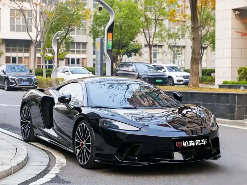 McLaren GT, 2022