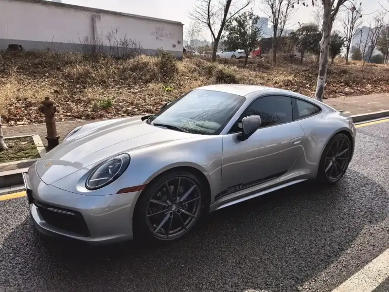 Porsche 911, 2024