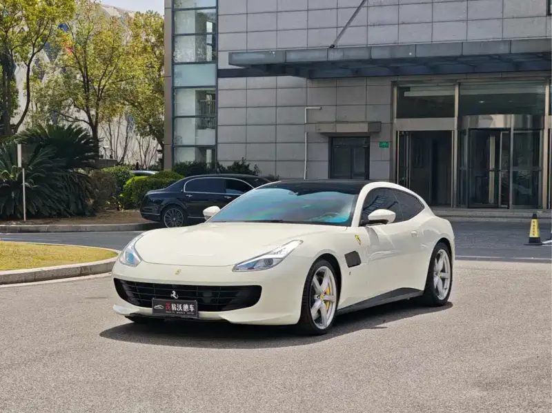 Ferrari GTC4Lusso, 2019