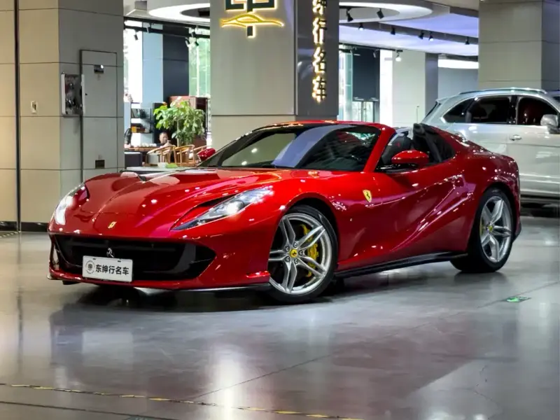 Ferrari 812, 2022