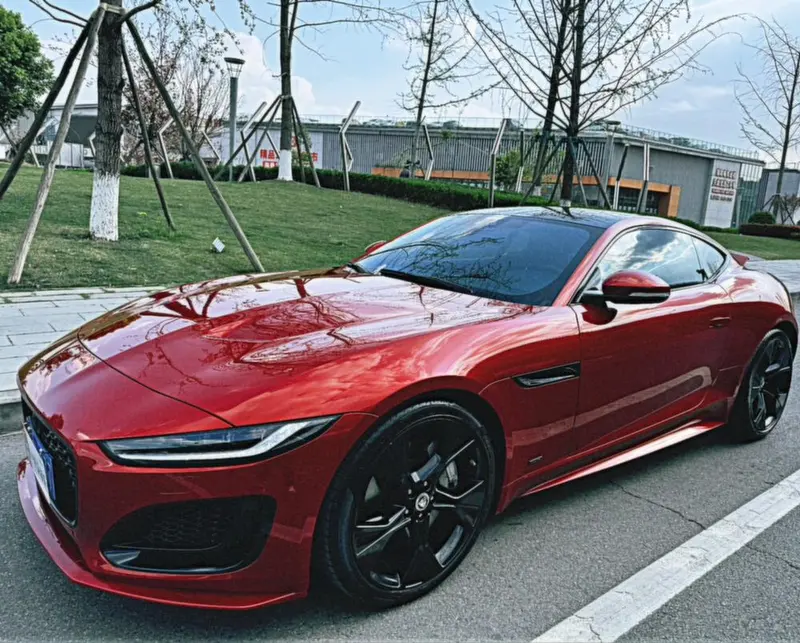 Jaguar F-TYPE, 2024