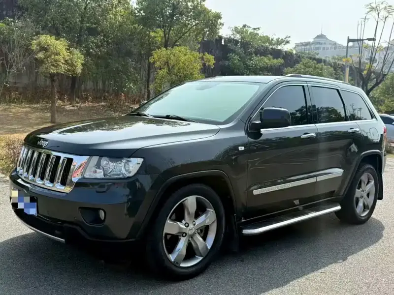 Jeep Grand Cherokee (Import), 2011