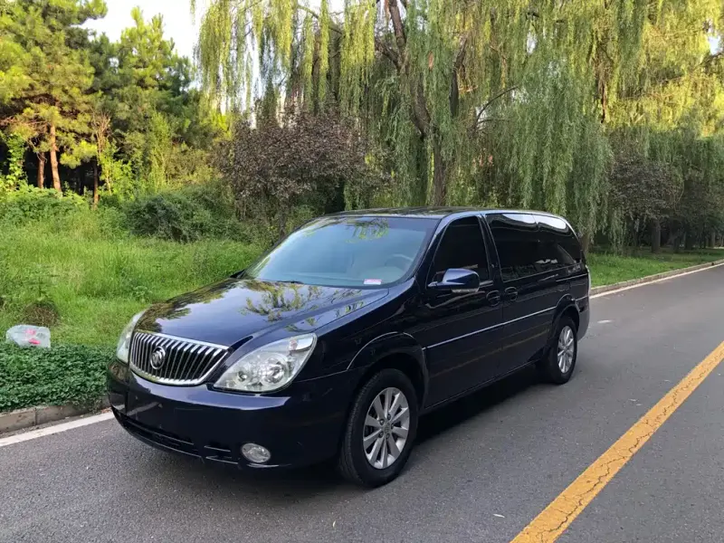 Buick GL8, 2015